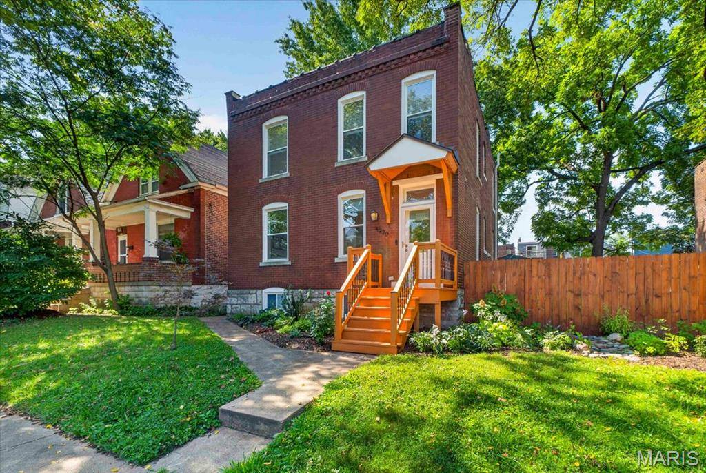 4220 Wyoming ST, St Louis, MO 63116