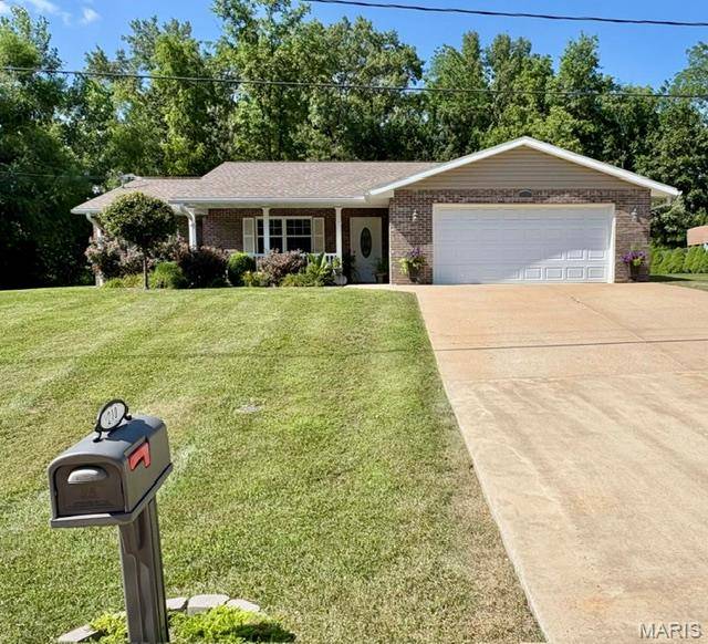 210 Stone Ridge DR, Hannibal, MO 63401
