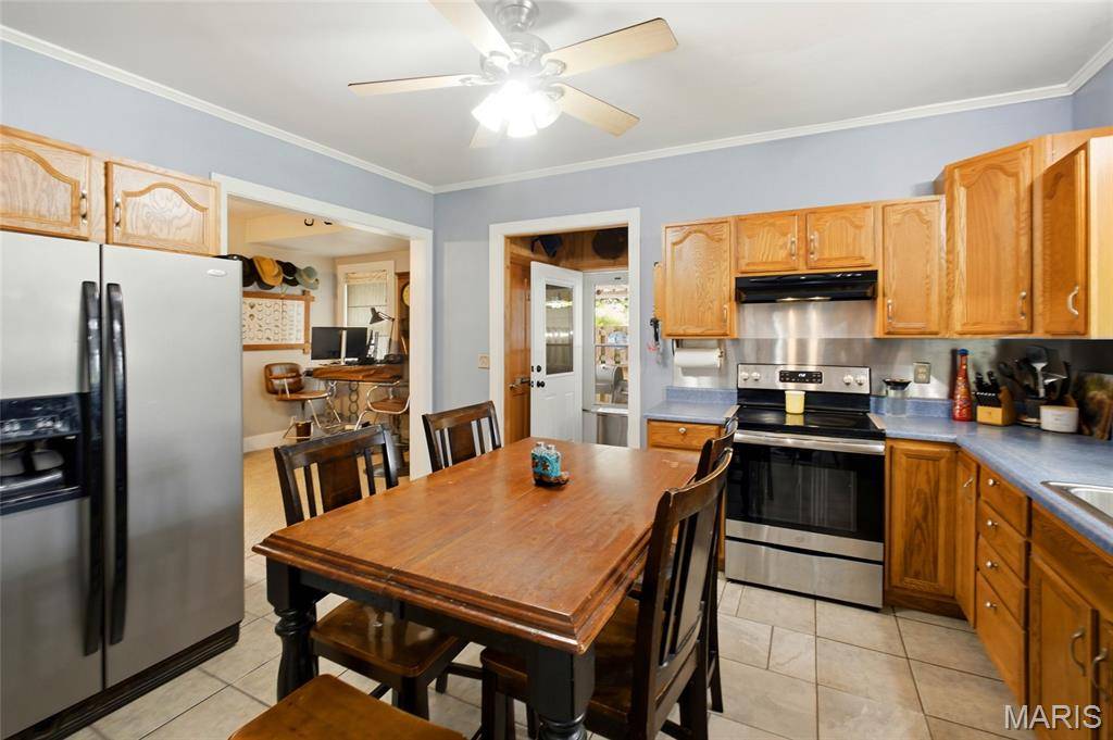 9965 Fruit RD, Alhambra, IL 62001