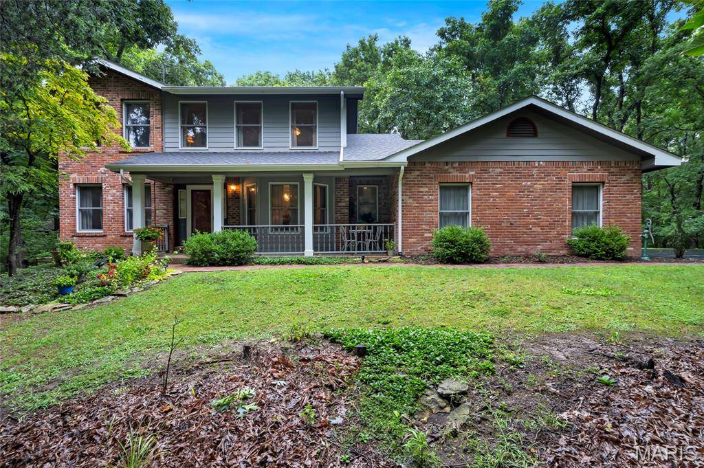 9 Wilderness LN, Defiance, MO 63341