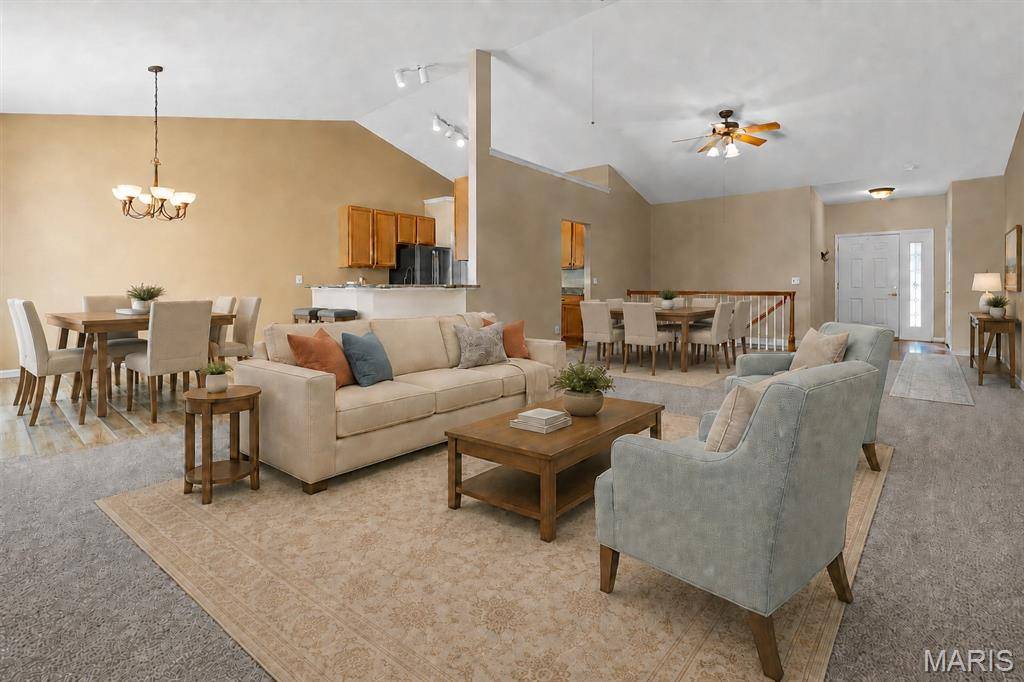 253 Strayhorn DR, St Peters, MO 63376