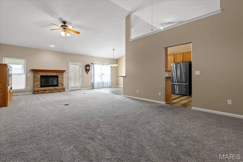 253 Strayhorn DR, St Peters, MO 63376