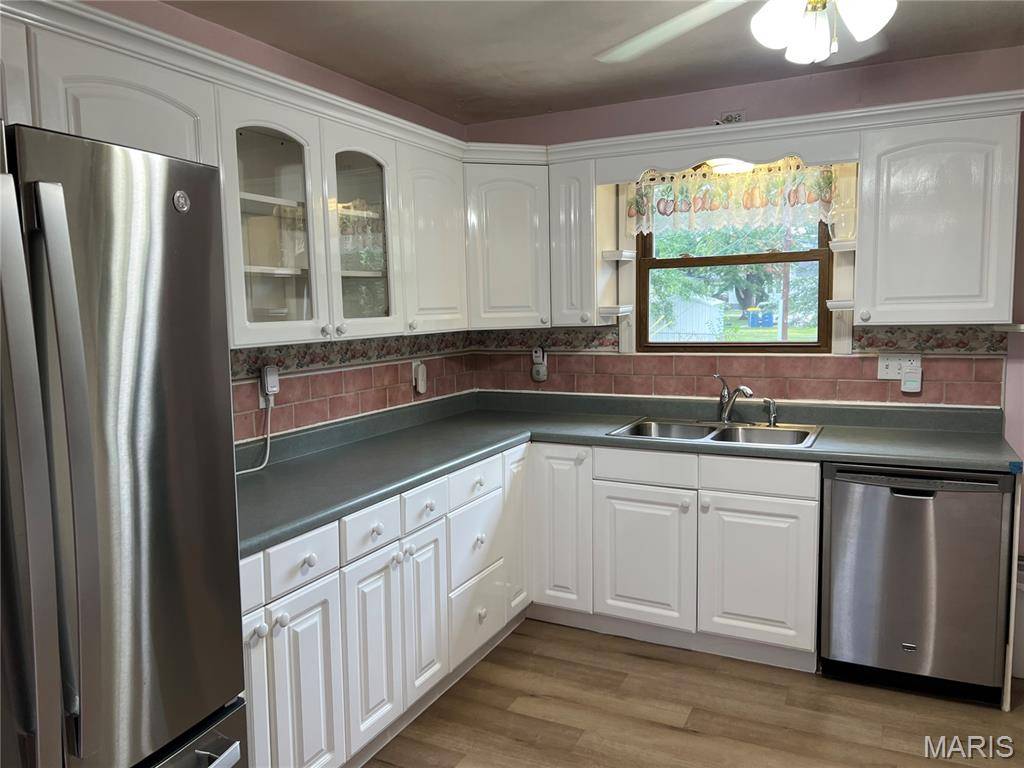415 Roanoke DR, Edwardsville, IL 62025