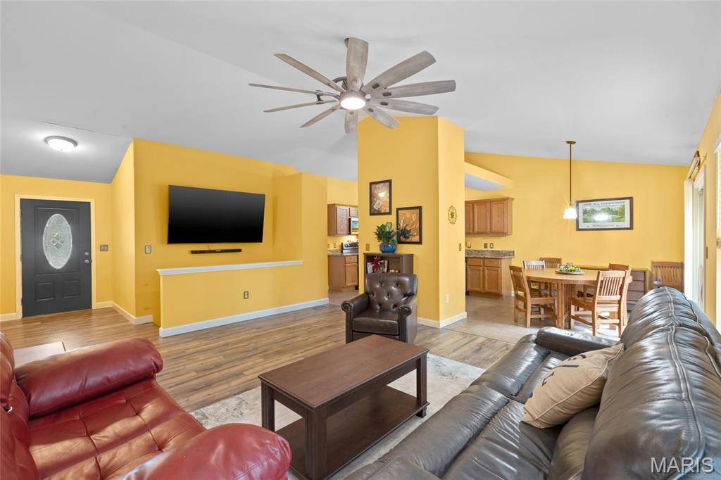 416 Trenton DR, De Soto, MO 63020