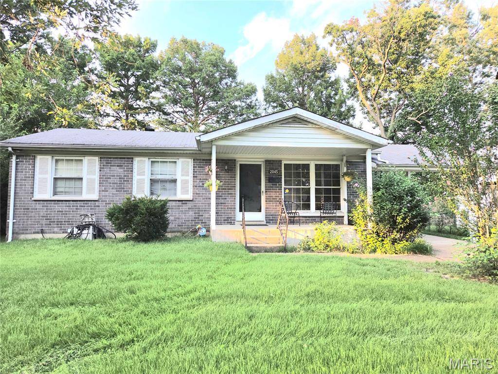 2045 Gerard Park LN, Hazelwood, MO 63042