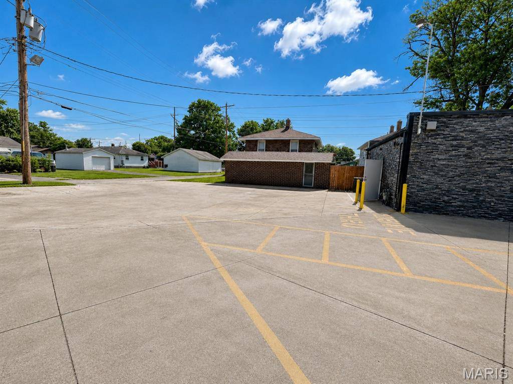 306 E McCasland AVE, East Alton, IL 62024