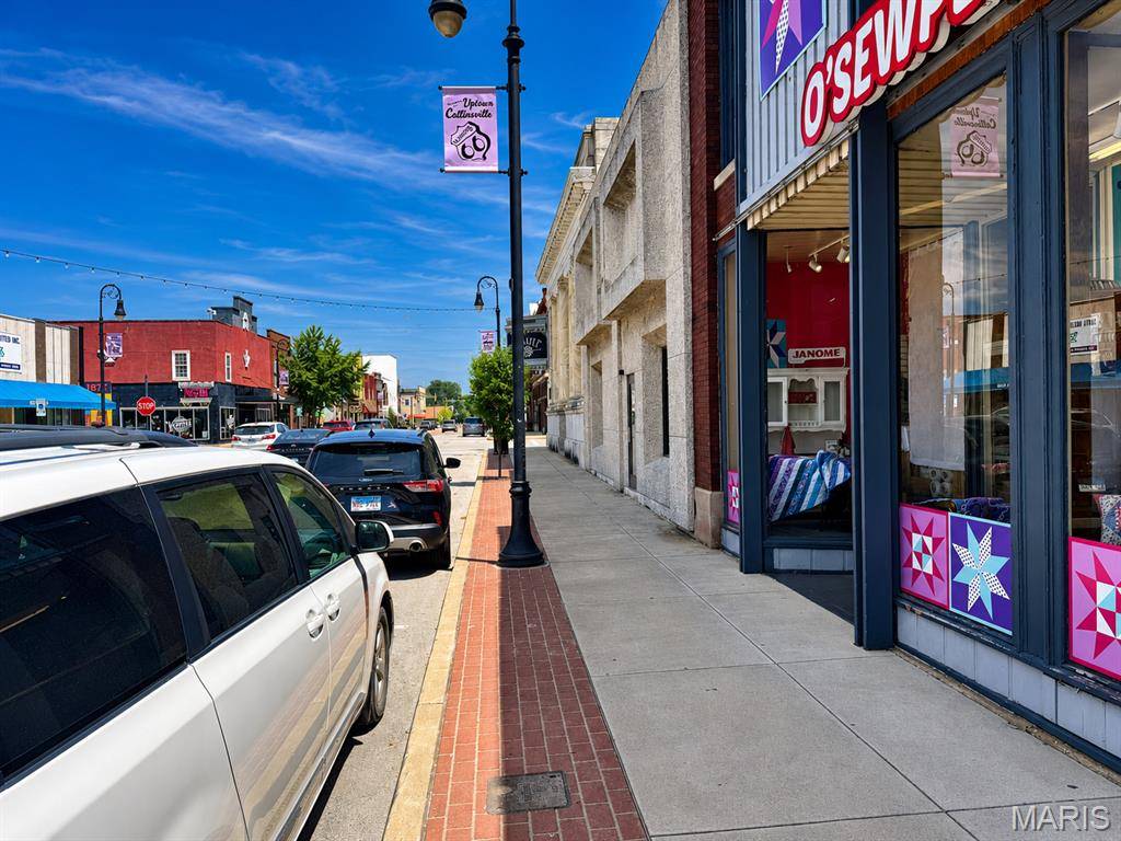 104 W Main ST, Collinsville, IL 62234