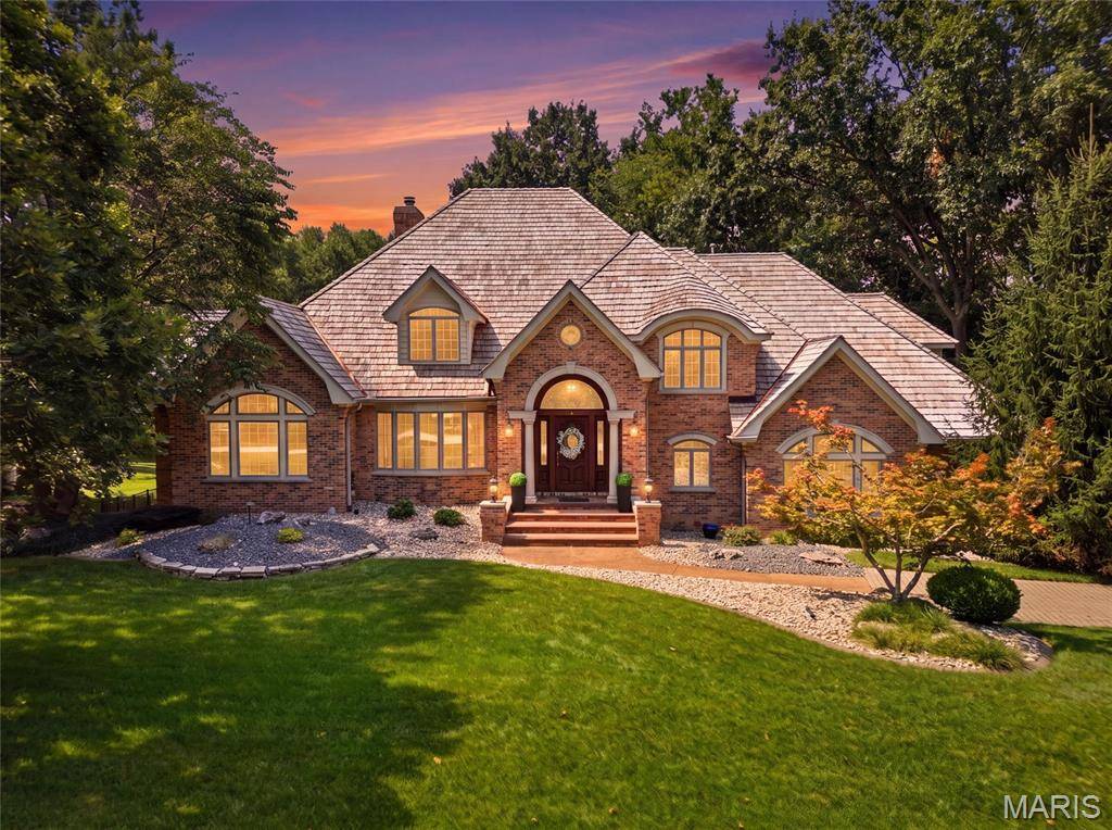 1109 N Oxfordshire LN, Edwardsville, IL 62025