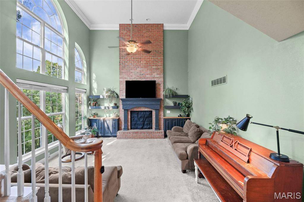2221 Levin Crest LN, Dupo, IL 62239