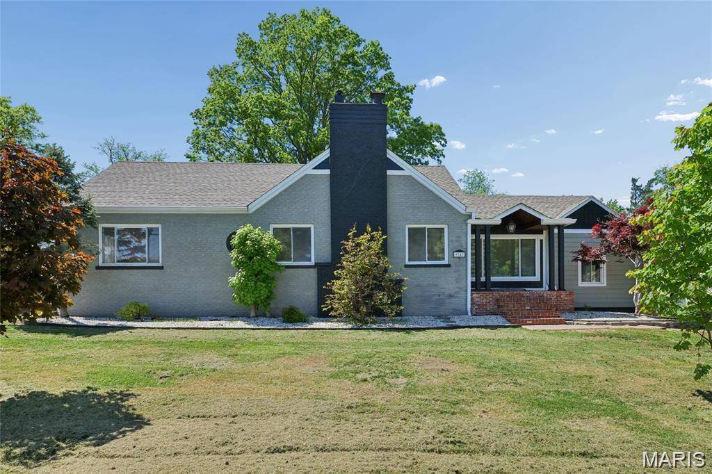 9743 Tesson Ferry RD, Affton, MO 63123