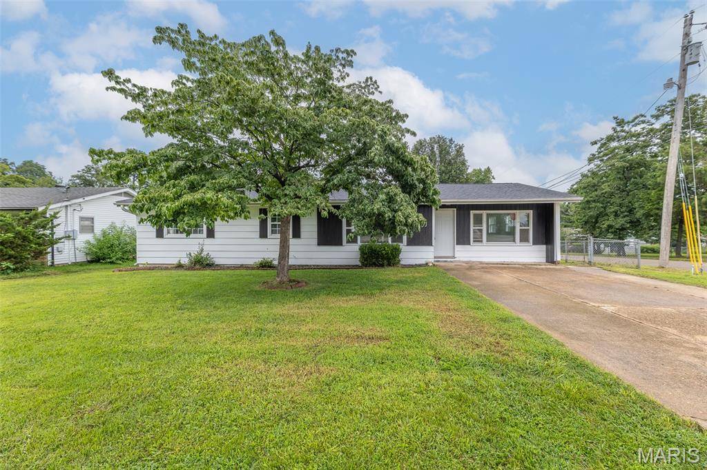 1901 Seifert DR, Poplar Bluff, MO 63901
