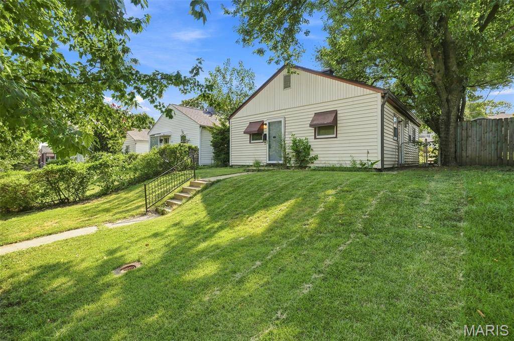 1435 Sproule AVE, St Louis, MO 63139