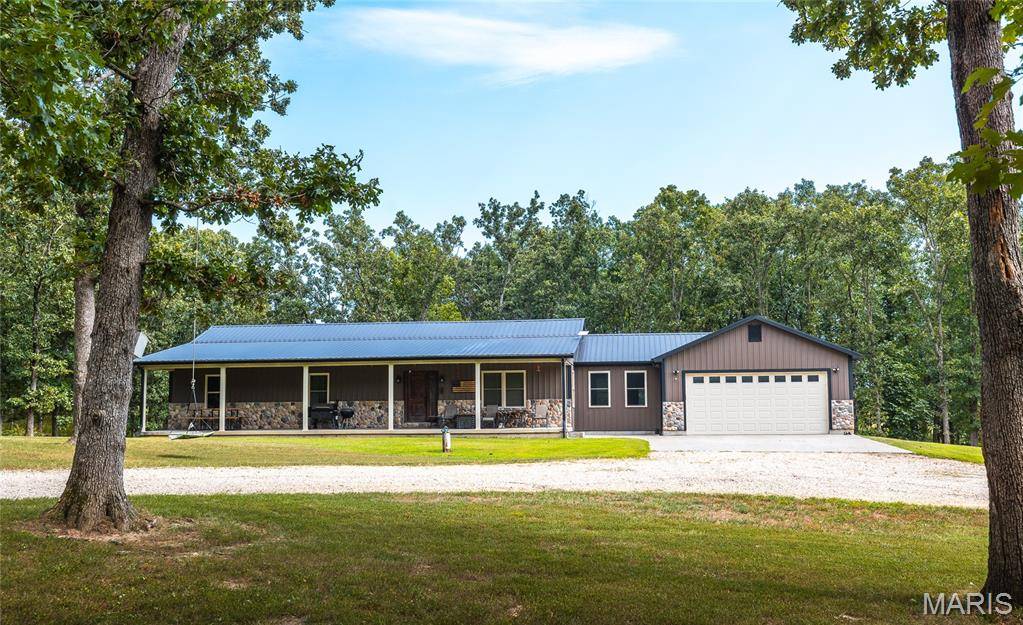 2420 Luhring LN, Rosebud, MO 63091
