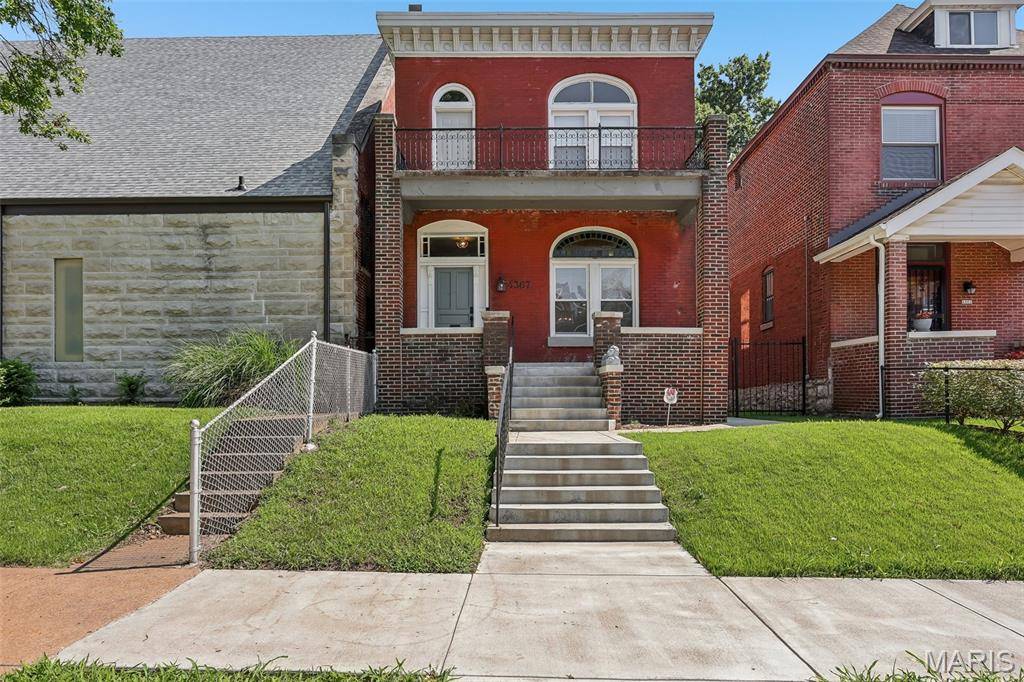 4367 Enright AVE, St Louis, MO 63108