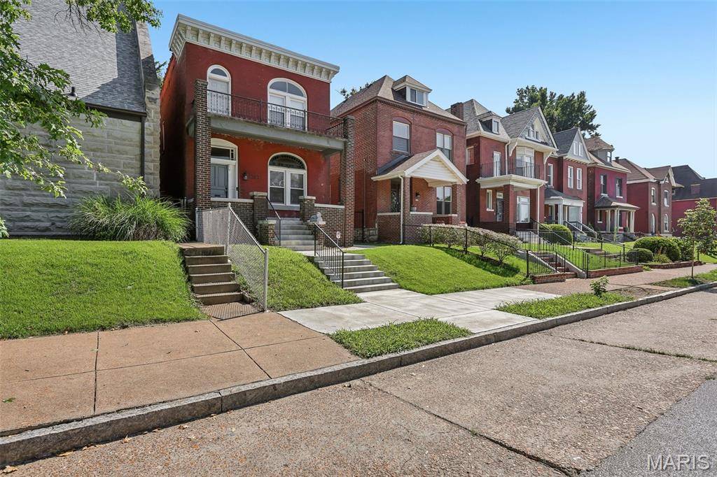 4367 Enright AVE, St Louis, MO 63108