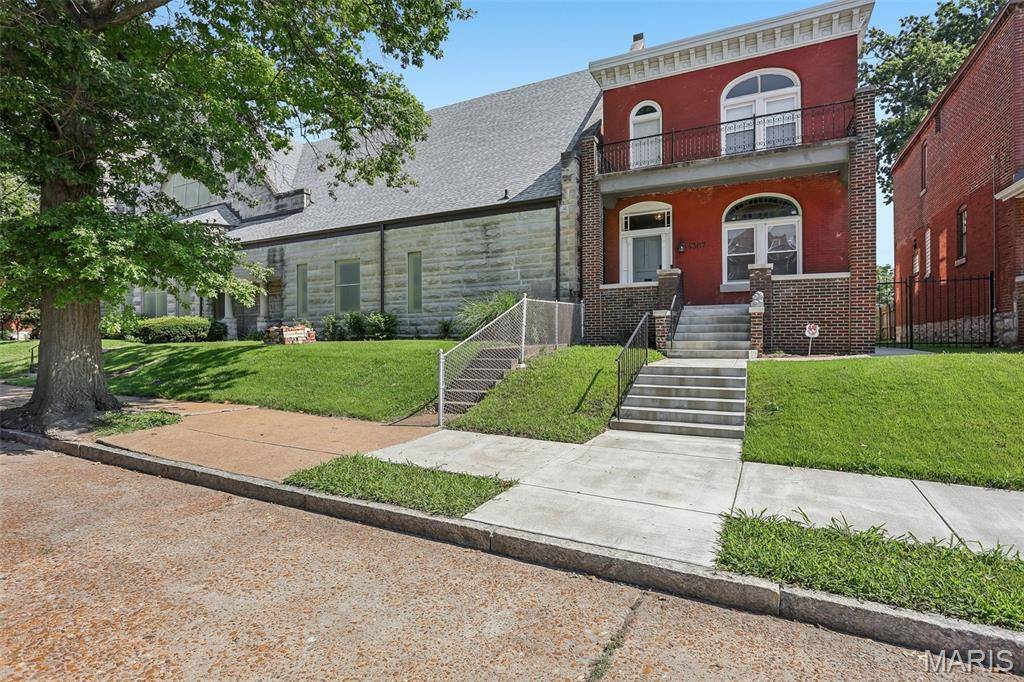 4367 Enright AVE, St Louis, MO 63108