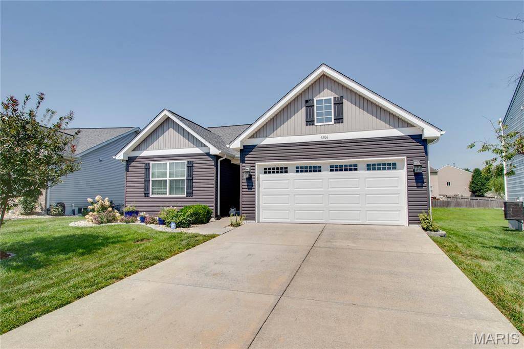 6806 Scenic Byways LN, Godfrey, IL 62035