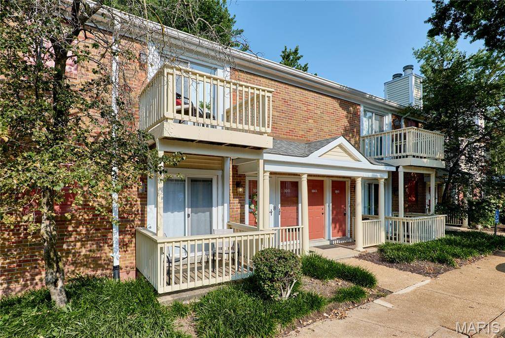 9045 N Swan CIR, Brentwood, MO 63144