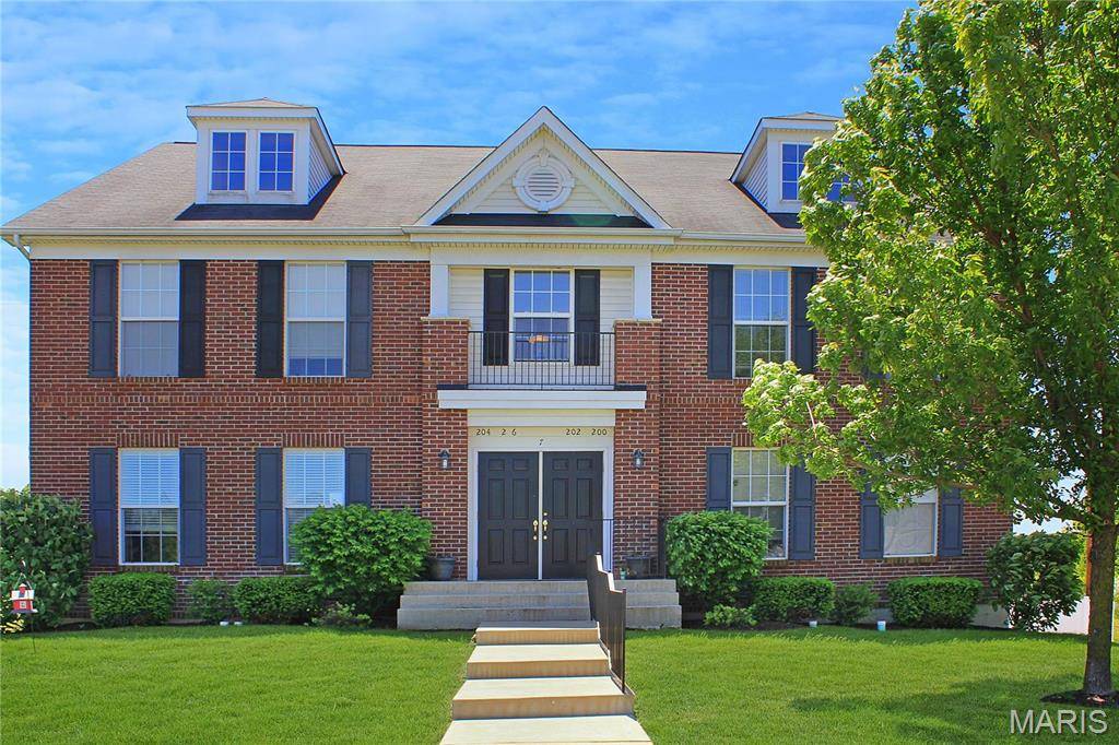 333 Stonewall Creek DR, Dardenne Prairie, MO 63368