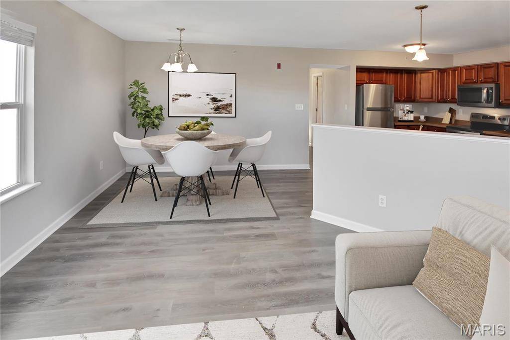 333 Stonewall Creek DR, Dardenne Prairie, MO 63368