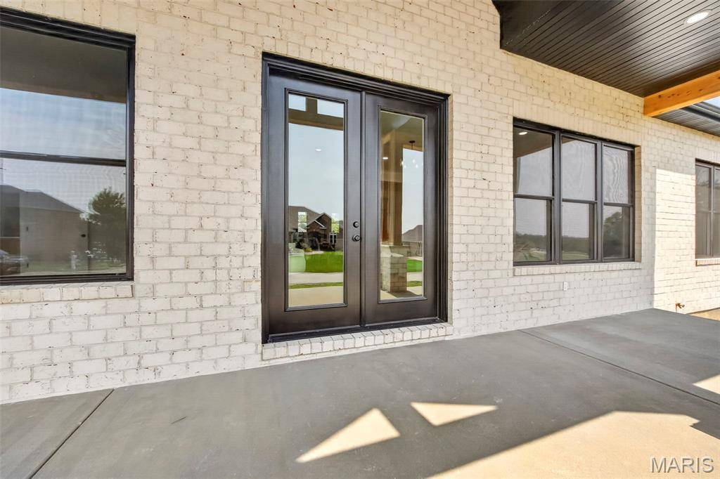 10116 Norwoods Ct, Hannibal, MO 63401