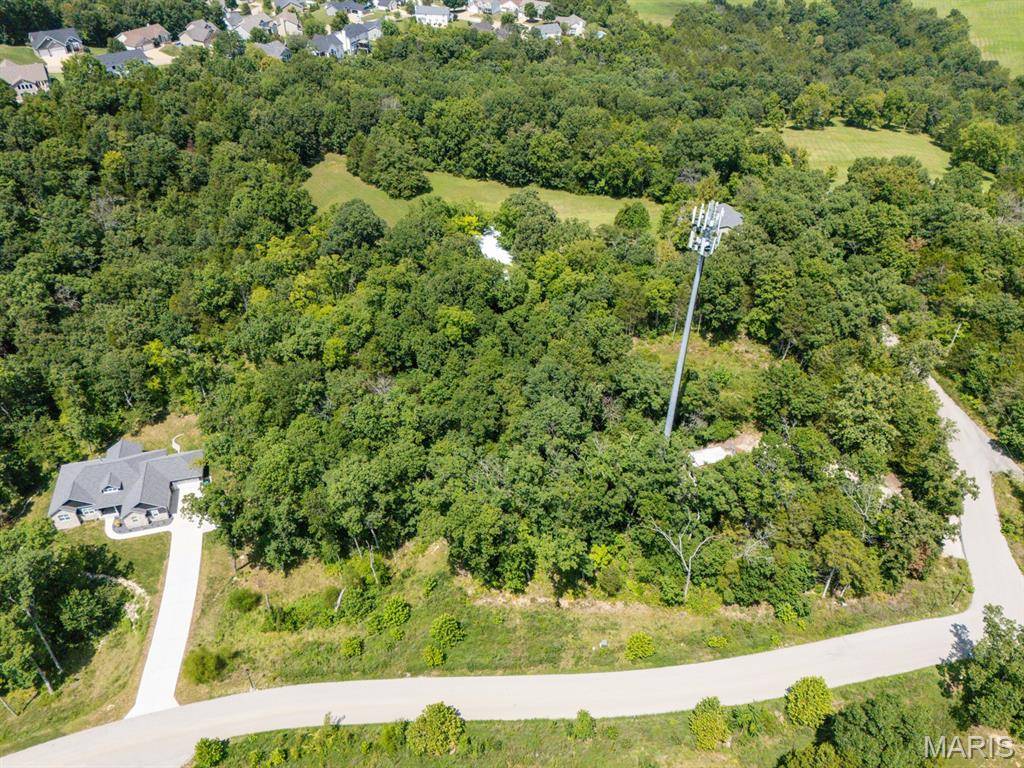 105 Long Oaks DR, Imperial, MO 63052