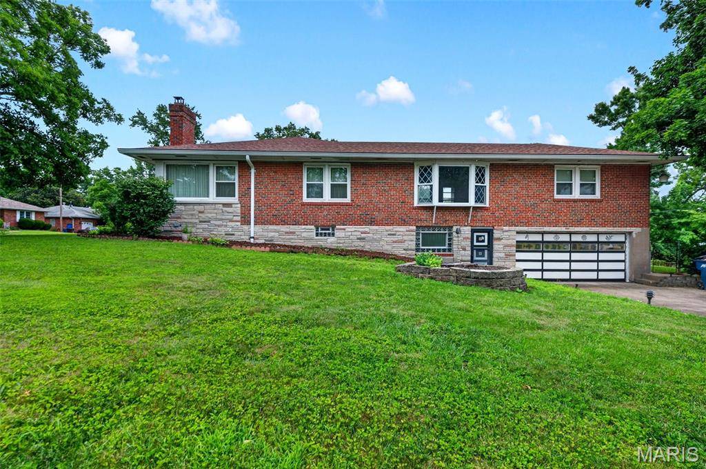 813 Hentschel PL, St Louis, MO 63135
