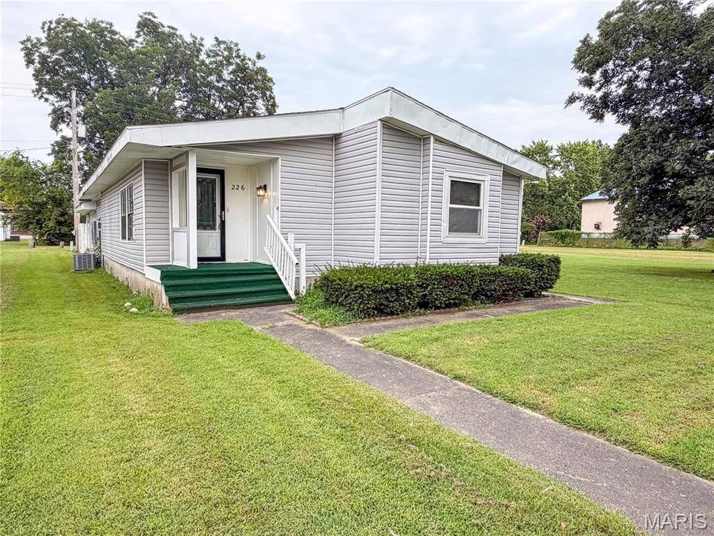 226 Dixie ST, Sikeston, MO 63801