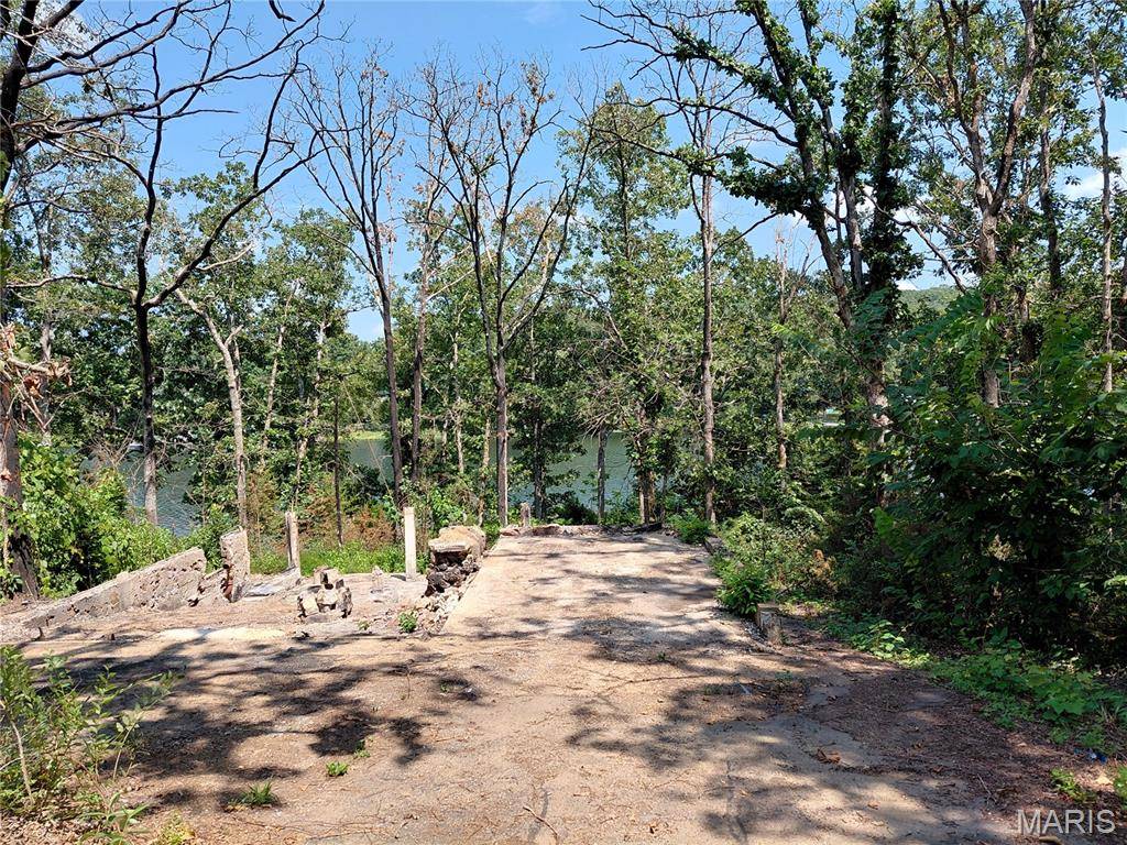 10248 Whippoorwill DR, Bismarck, MO 63624