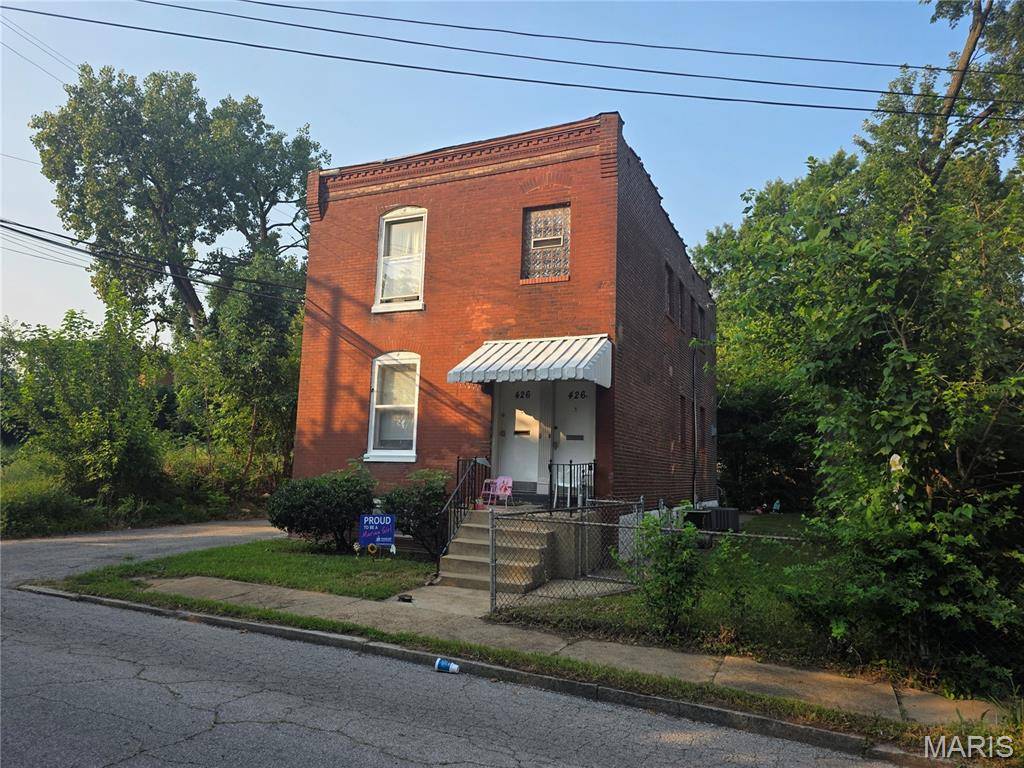 426 Bowen ST, St Louis, MO 63111
