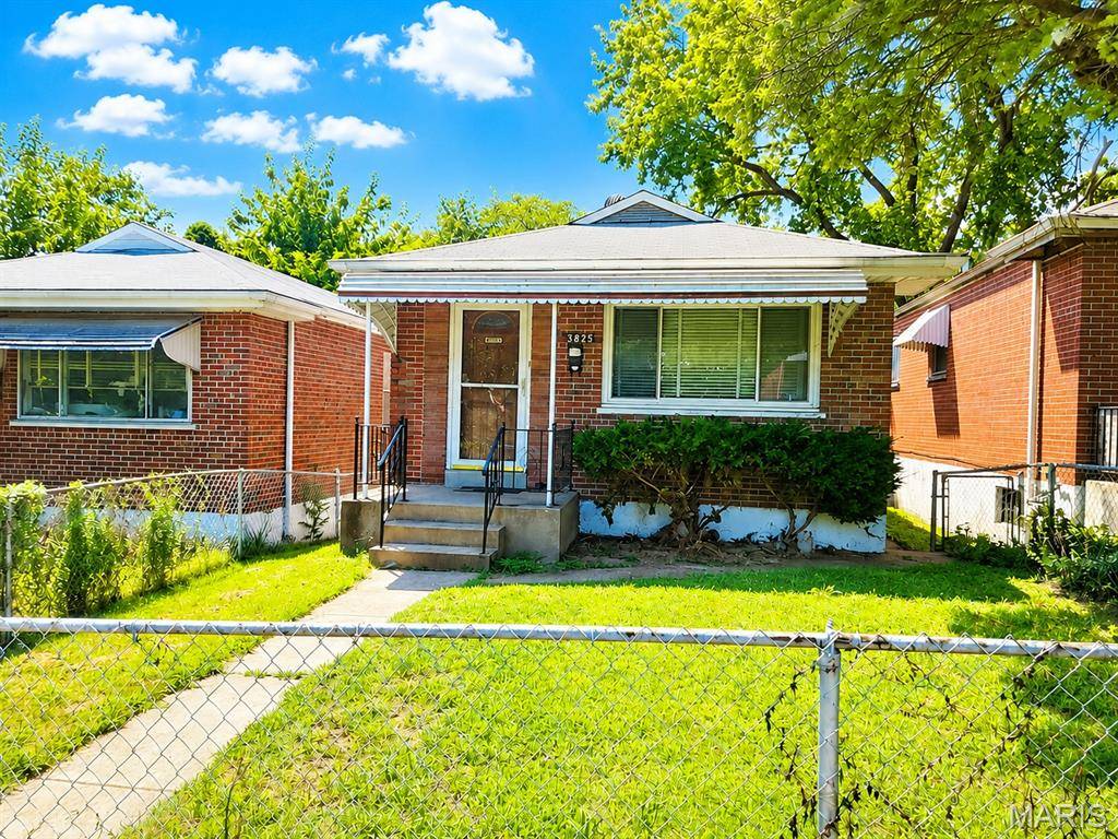 3825 Illinois AVE, St Louis, MO 63118