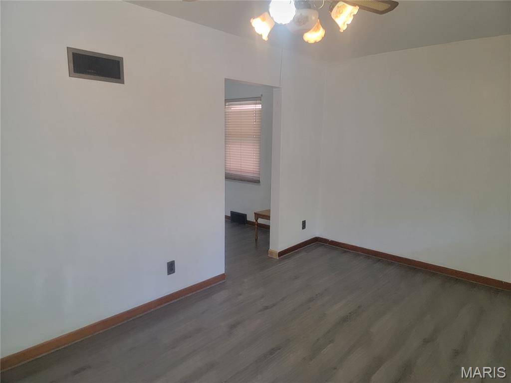 3825 Illinois AVE, St Louis, MO 63118