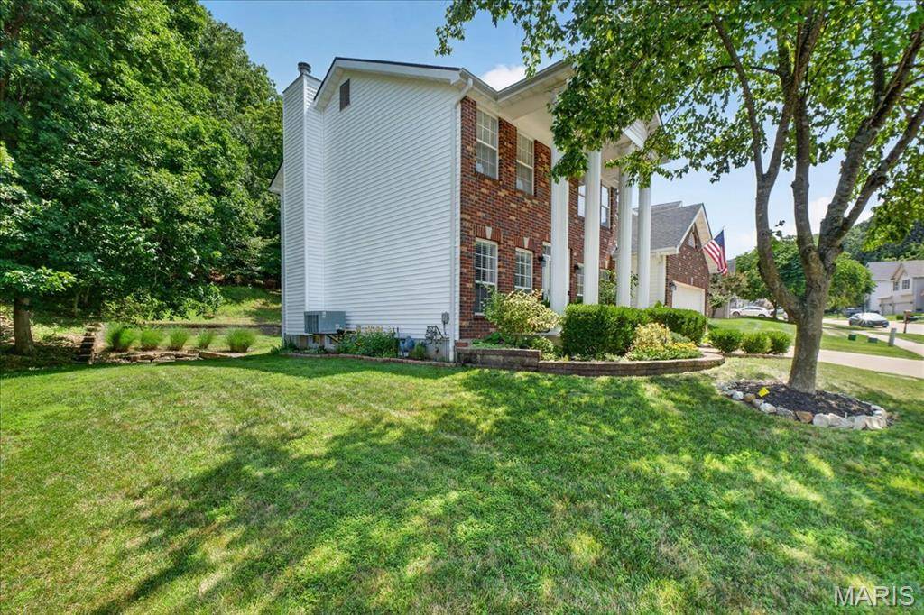 560 Legends View DR, Eureka, MO 63025