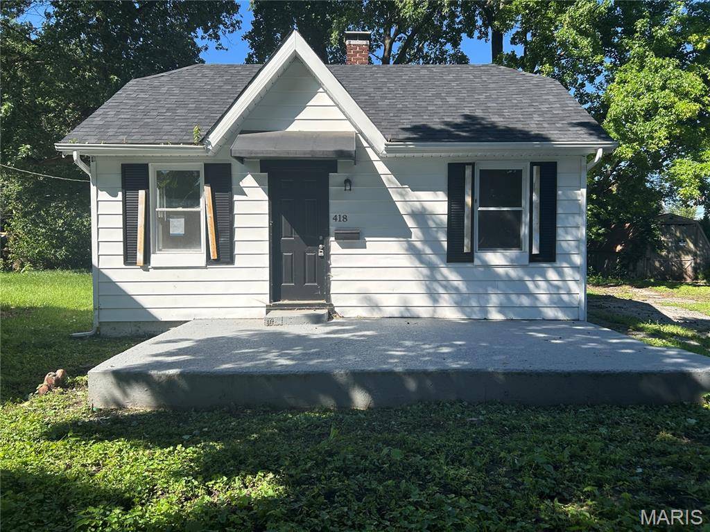 418 Jerome LN, Cahokia, IL 62206