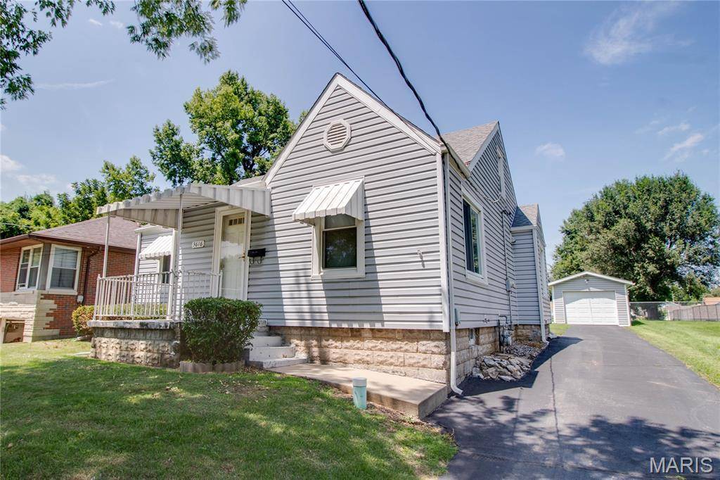 3616 Coronado DR, Alton, IL 62002