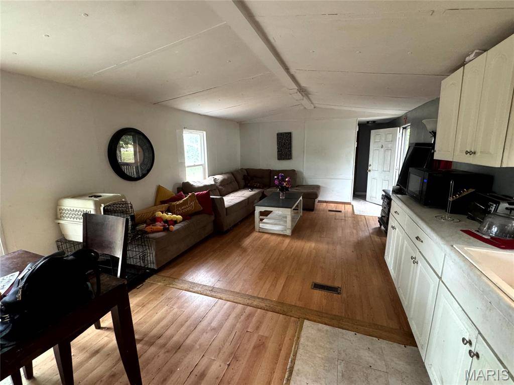22622 Abrolat RD, Wright City, MO 63390