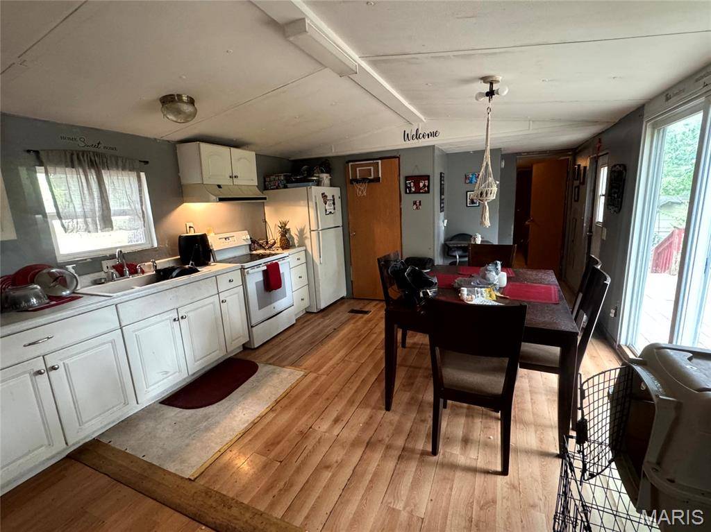 22622 Abrolat RD, Wright City, MO 63390
