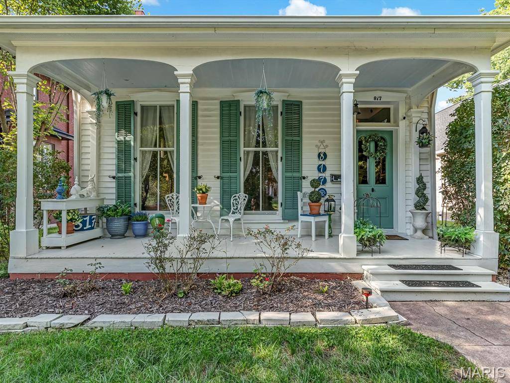 817 Saint Louis ST, Edwardsville, IL 62025