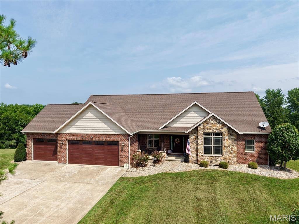 13603 Orchard Hill Pl, New London, MO 63459