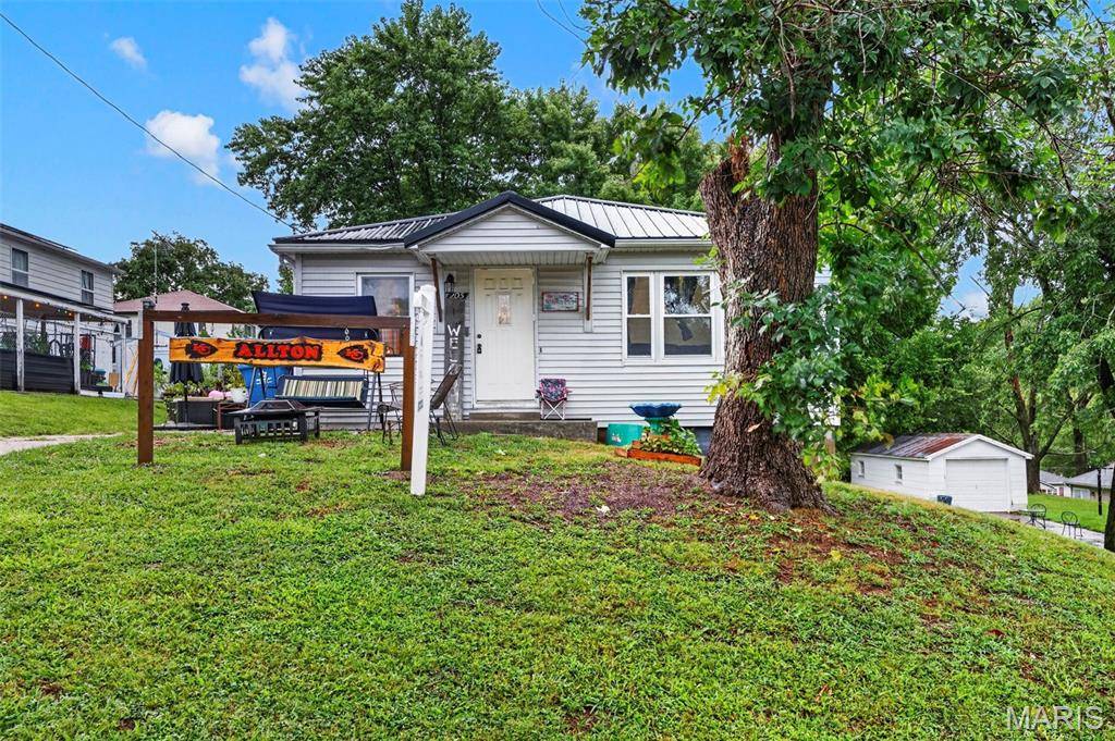 205 Locust ST, New Haven, MO 63090