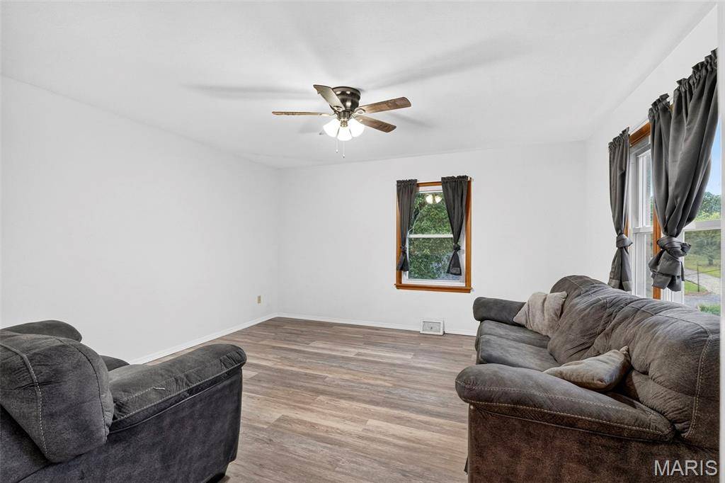 205 Locust ST, New Haven, MO 63090