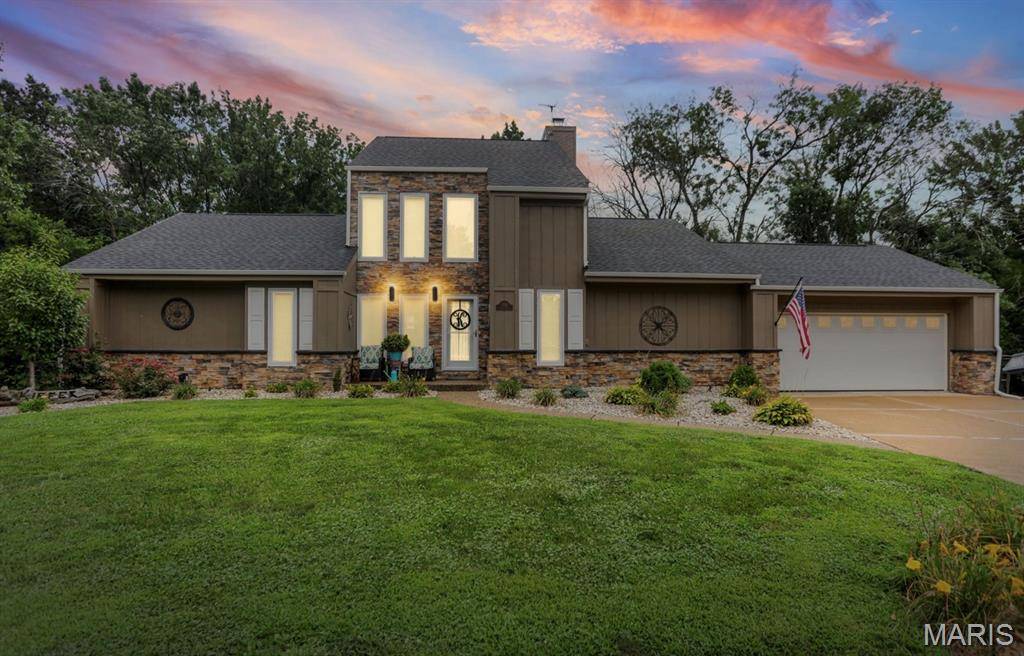 1006 Patti CT, Red Bud, IL 62278