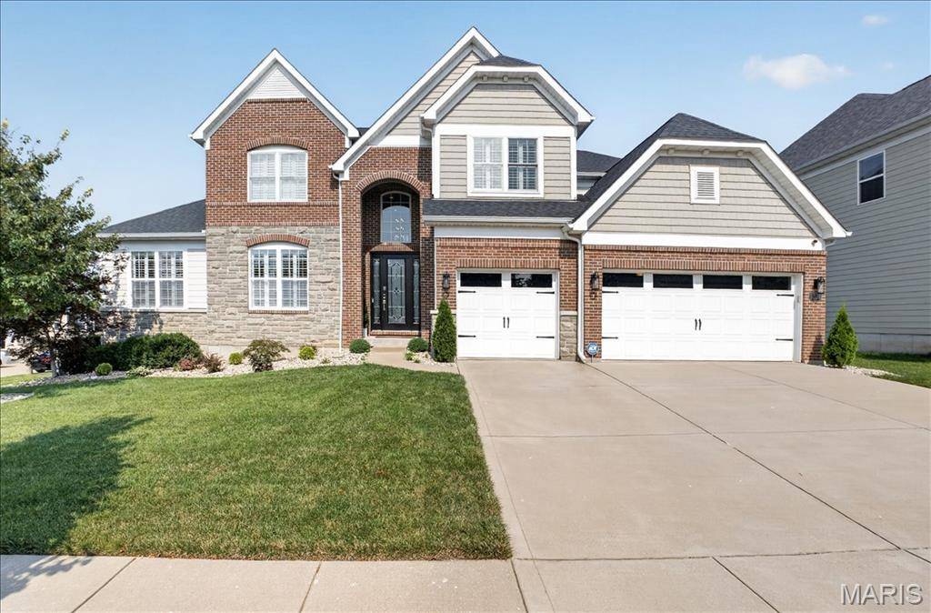 302 Oak Stand CT, Chesterfield, MO 63005