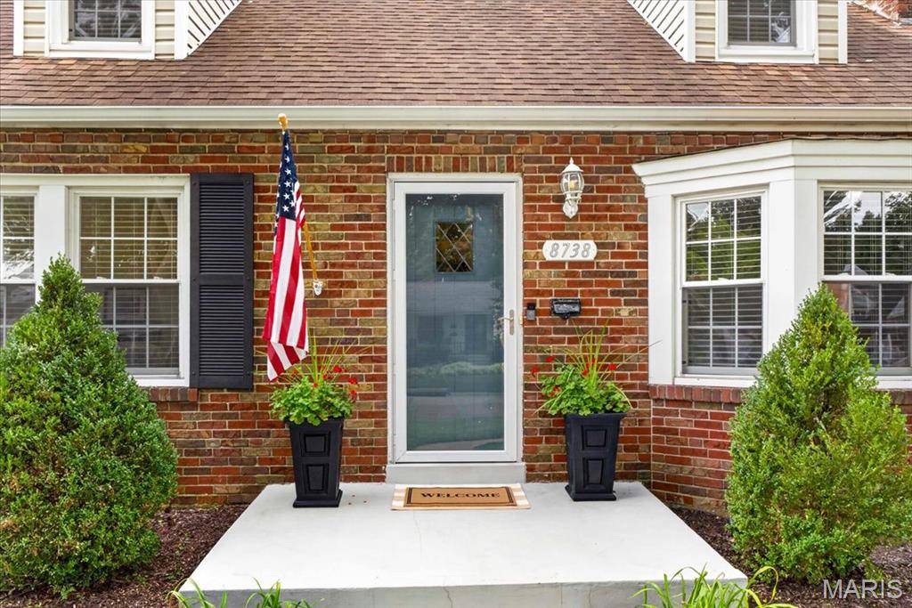 8738 Litzsinger DR, St Louis, MO 63144