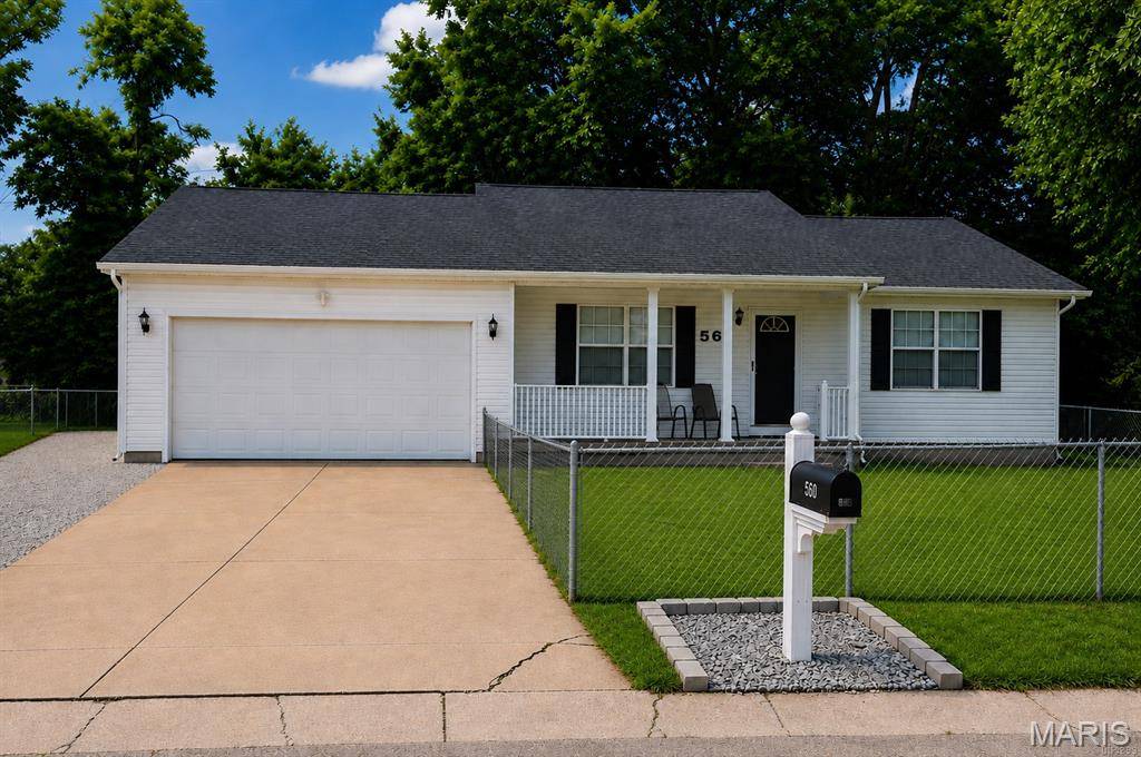 560 Huntleigh CT, Farmington, MO 63640