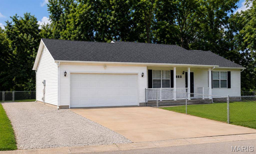 560 Huntleigh CT, Farmington, MO 63640