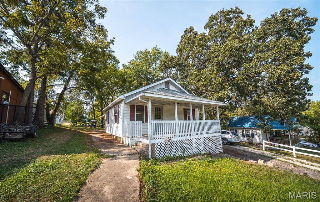 205 9th ST, Crocker, MO 65452