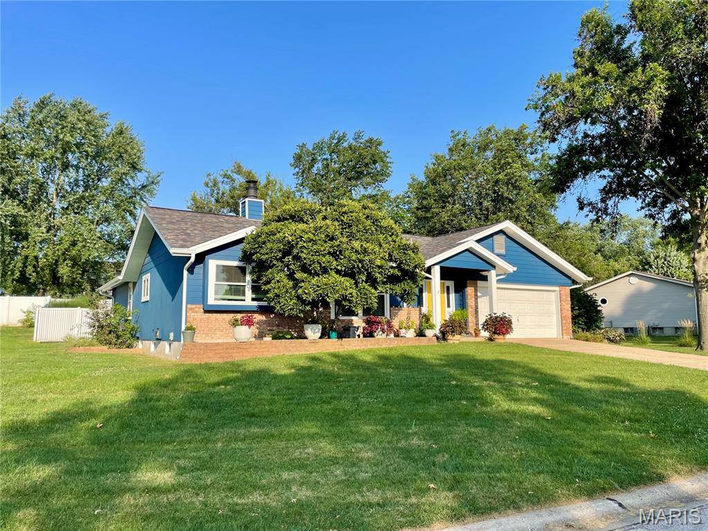 225 Timberidge DR, St Peters, MO 63376