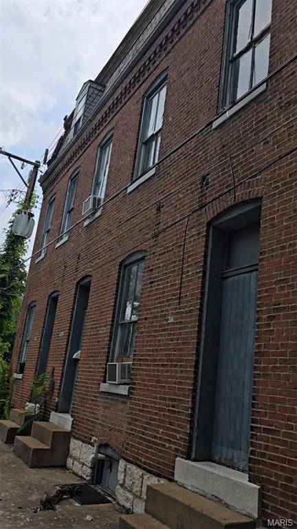 1418 Bremen AVE #R, St Louis, MO 63107