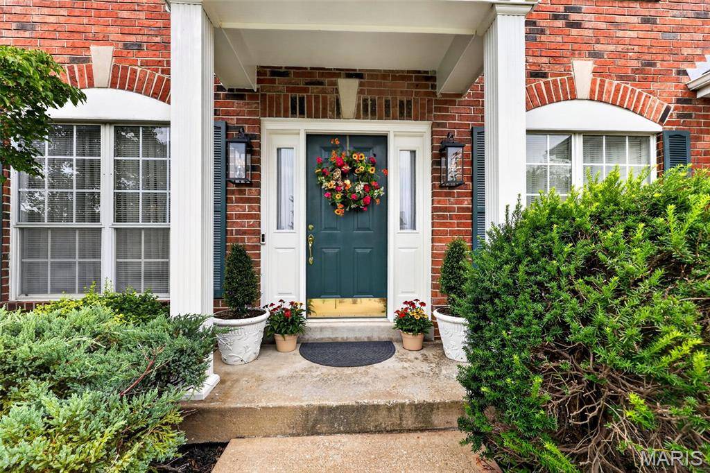 308 Copper Crest CT, St Charles, MO 63304